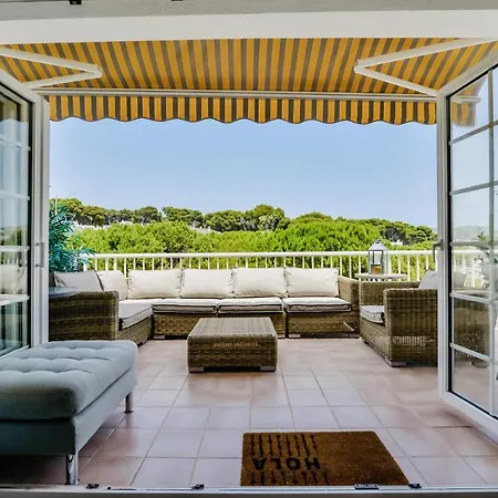 Luxury Seaside Bay Apartment *