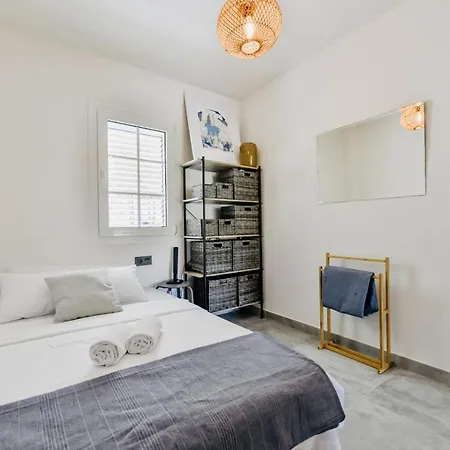 Luxury Seaside Bay Apartment