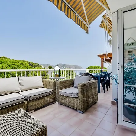 Luxury Seaside Bay Apartment *