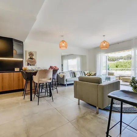 Luxury Seaside Bay Apartment Moraira