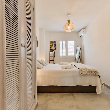Luxury Seaside Bay *